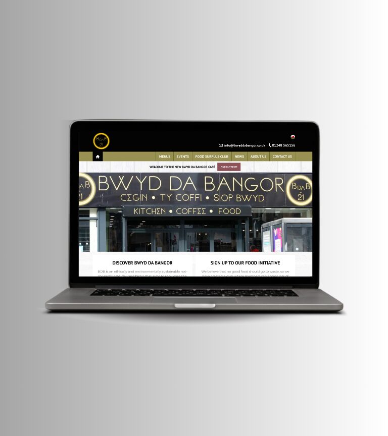 laptop cafe